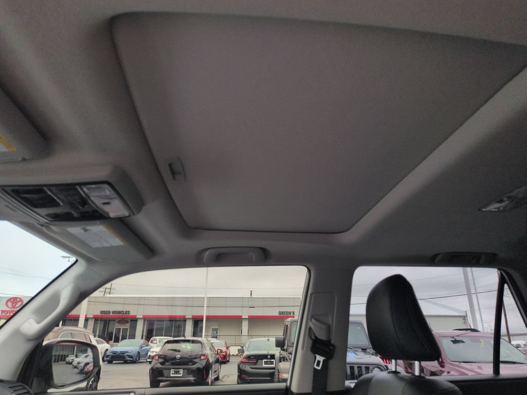 Certified 2024 Toyota 4Runner SR5 Premium w/ Moonroof Package AWD/4WD image 21