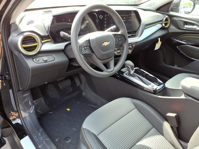 New 2026 Chevrolet Trax LT FWD image 5
