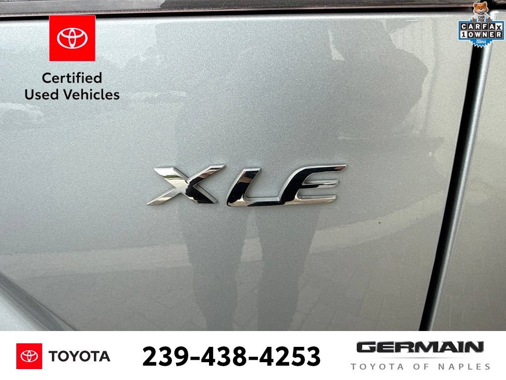 Used 2023 Toyota Corolla Cross XLE w/ Convenience Package FWD image 5