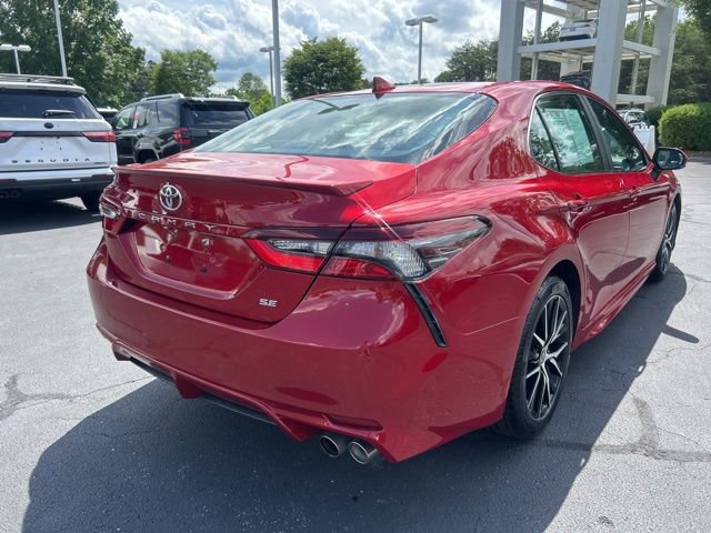 Used 2024 Toyota Camry SE FWD image 7