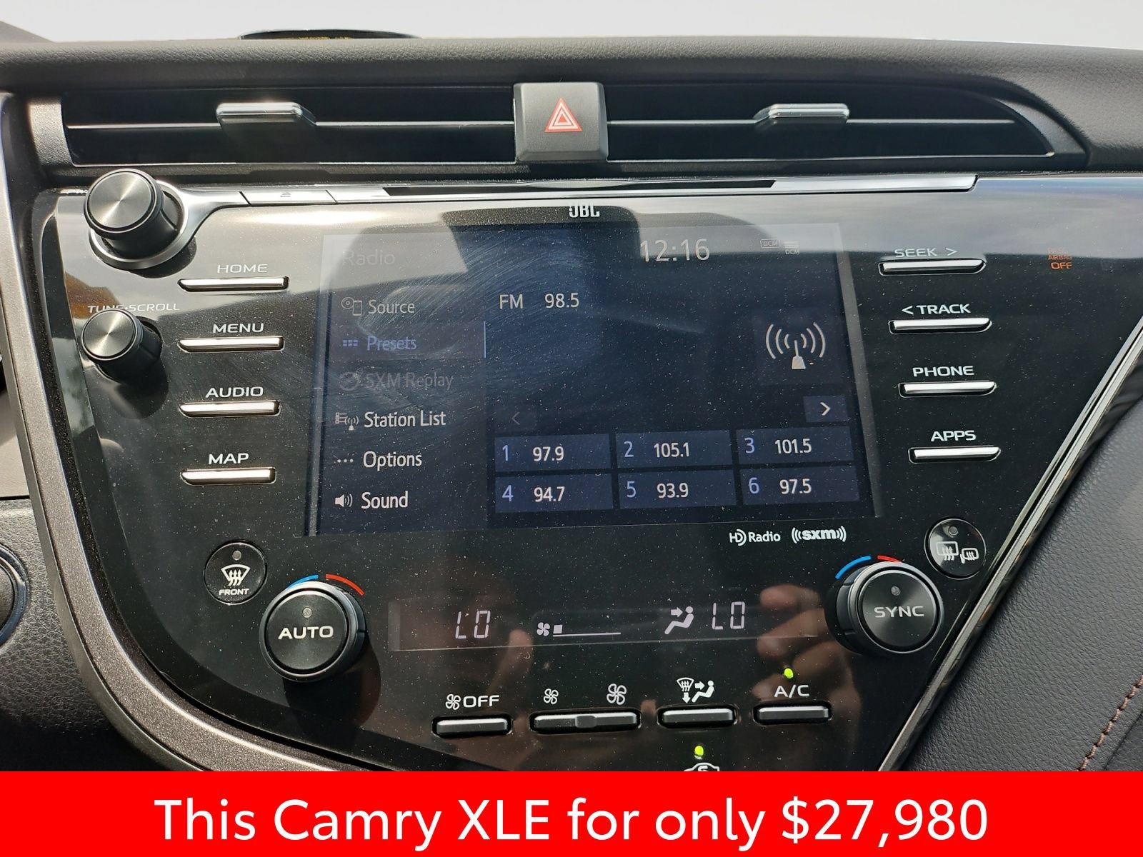 Used 2020 Toyota Camry XLE FWD image 27