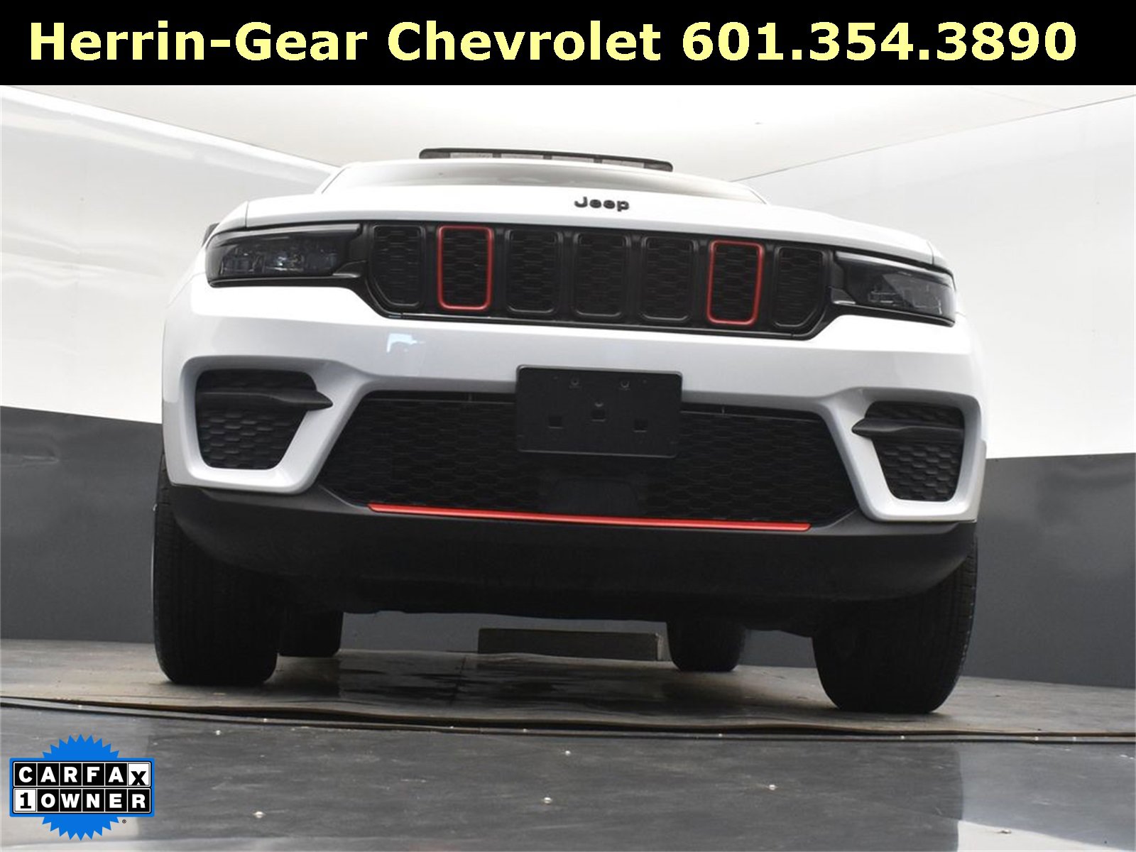 Used 2025 Jeep Grand Cherokee Altitude image 45