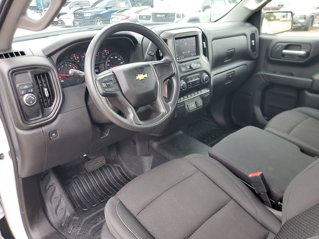 Used 2025 Chevrolet Silverado 1500 W/T RWD image 10