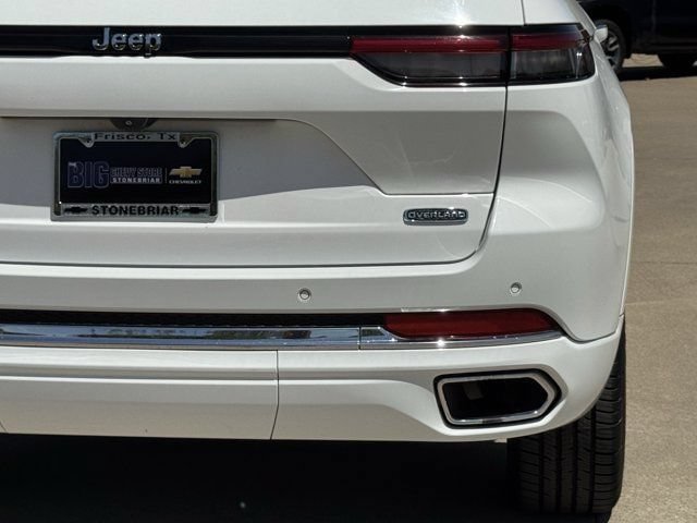 Used 2023 Jeep Grand Cherokee Overland w/ Luxury Tech Group IV RWD image 7