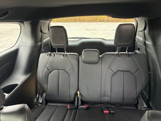 New 2026 Chrysler Voyager LX FWD image 24