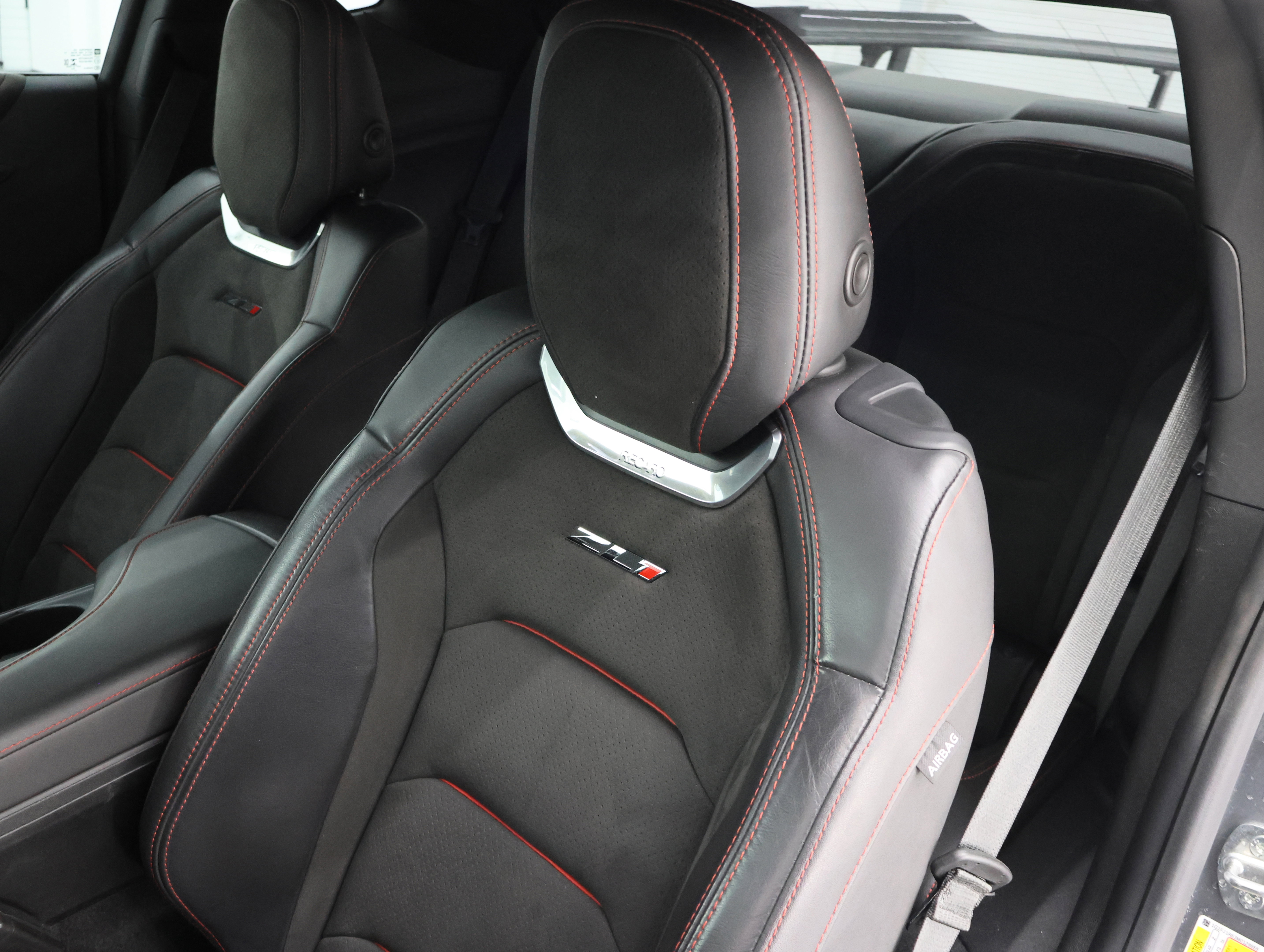 Used 2021 Chevrolet Camaro ZL1 RWD image 41