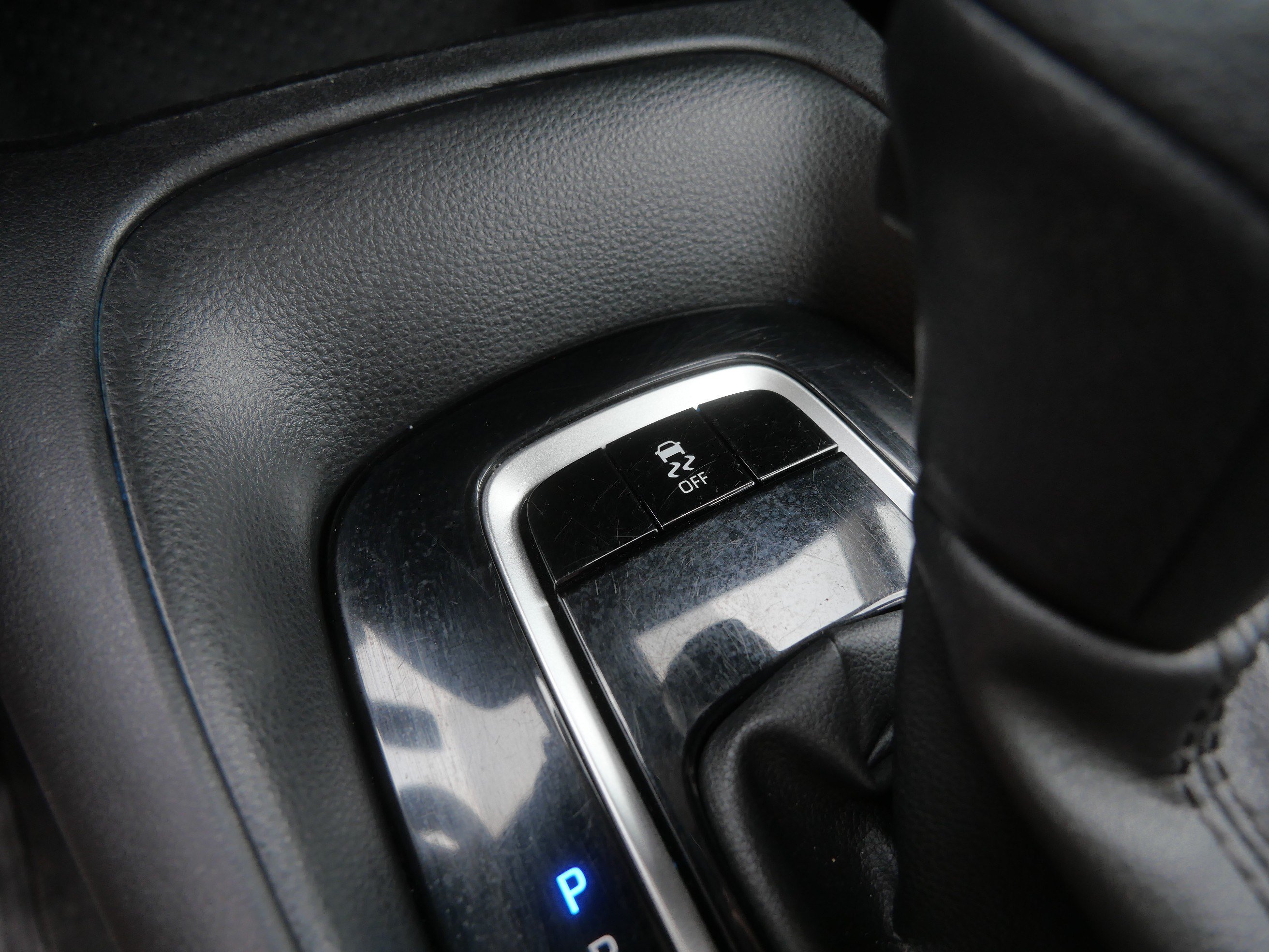 Certified 2024 Toyota Corolla LE FWD image 32