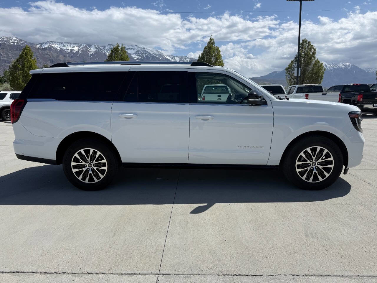 Used 2025 Ford Expedition Max Platinum image 2