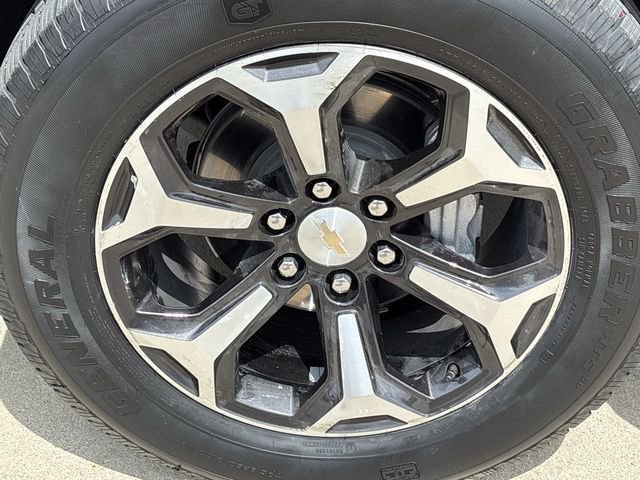 Used 2023 Chevrolet Silverado 1500 Custom w/ LPO, Dark Essentials Package image 10