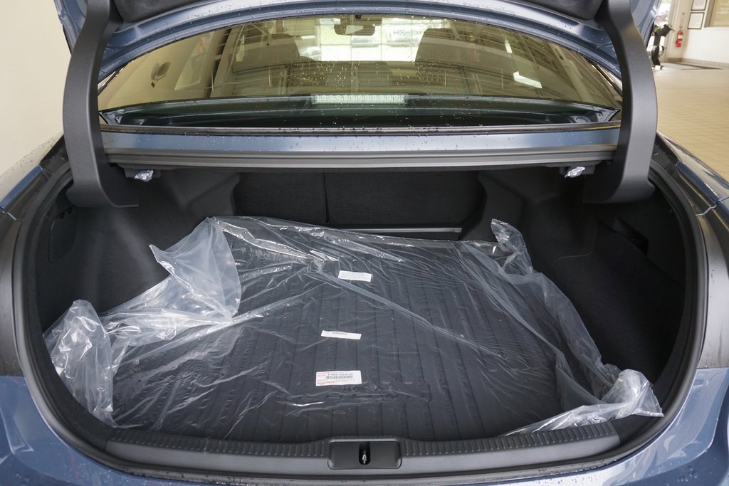 New 2026 Toyota Crown Platinum image 21