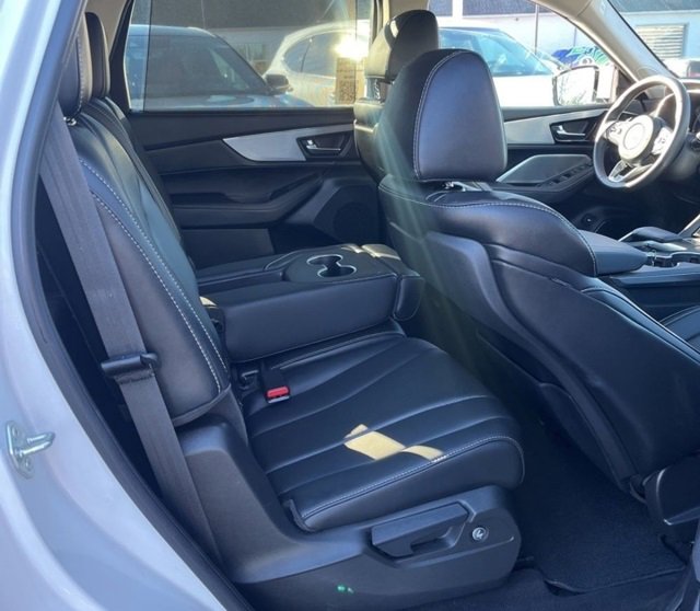 Used 2024 Acura MDX SH-AWD w/ Technology Package image 9