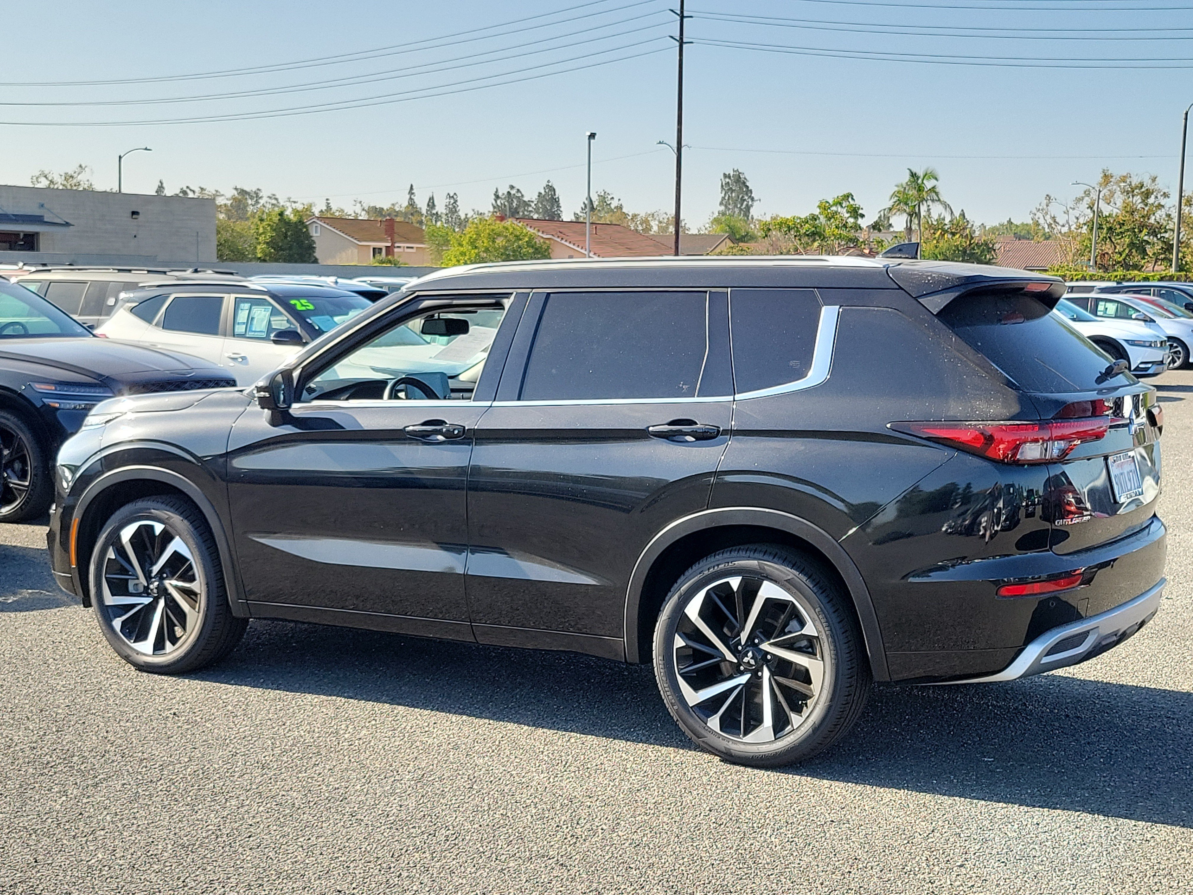 Used 2022 Mitsubishi Outlander SEL AWD/4WD image 26