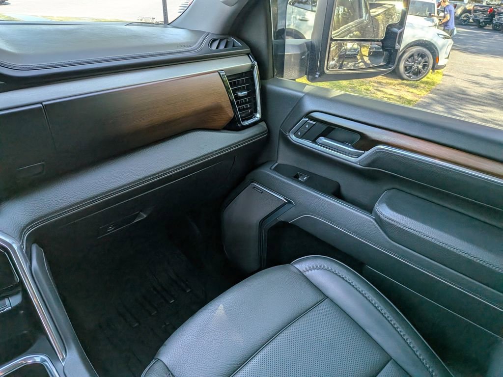 Used 2025 GMC Sierra 2500 Denali w/ Denali Reserve Package image 16