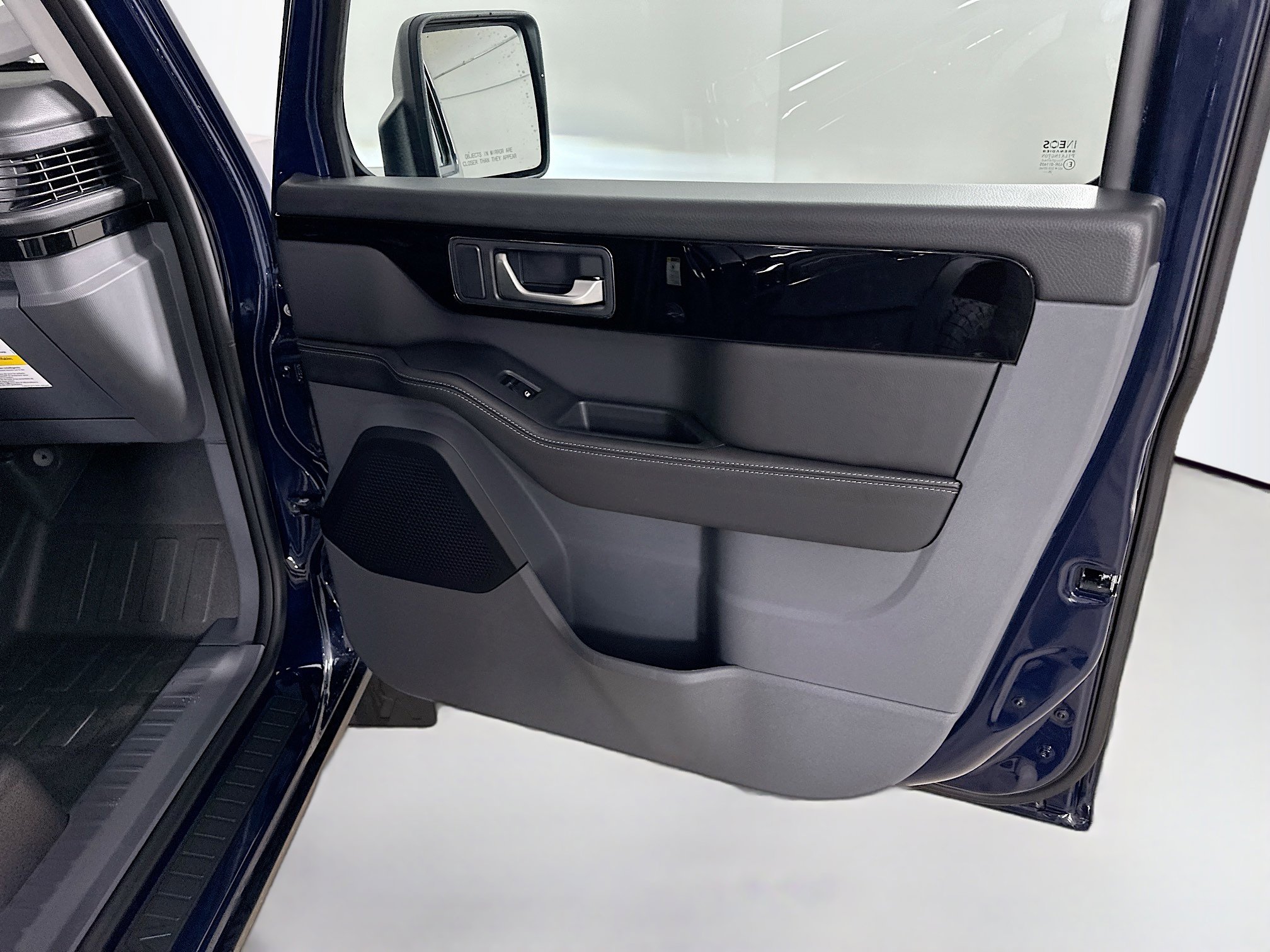 New 2026 INEOS Grenadier Fieldmaster Edition AWD/4WD image 48