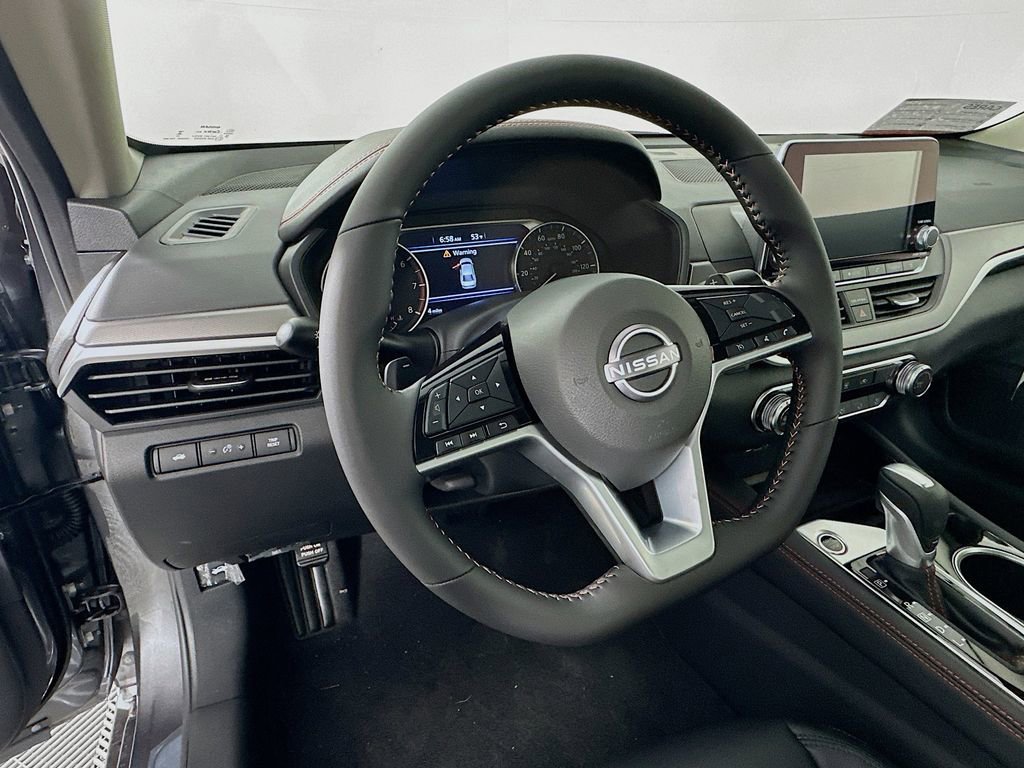 New 2025 Nissan Altima 2.5 SR image 16