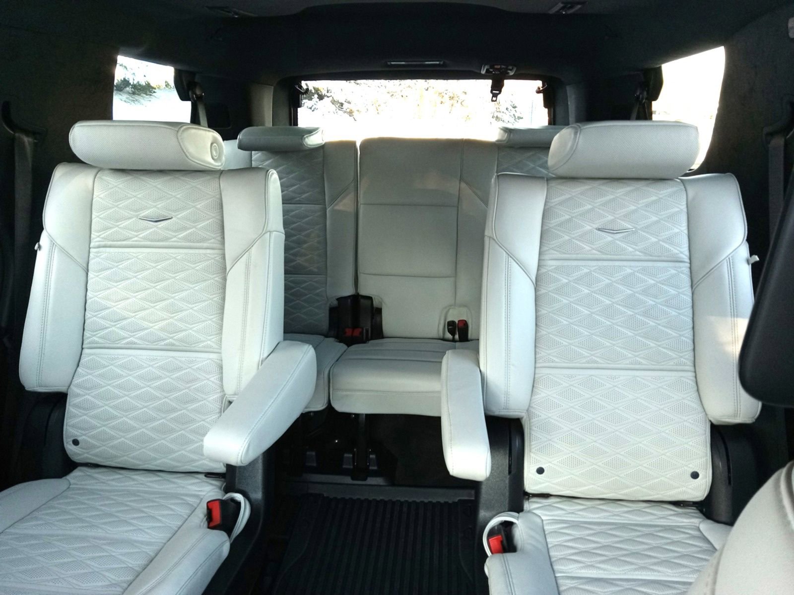 Used 2025 Cadillac Escalade Sport Platinum w/ LPO, ONYX Package image 23