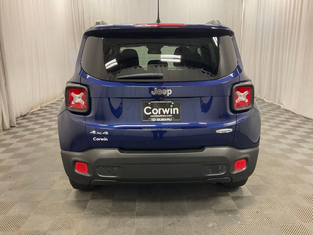 Used 2017 Jeep Renegade Latitude w/ Cold Weather Group AWD/4WD image 5