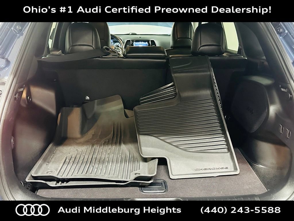 Used 2020 Jeep Cherokee Limited AWD/4WD image 30