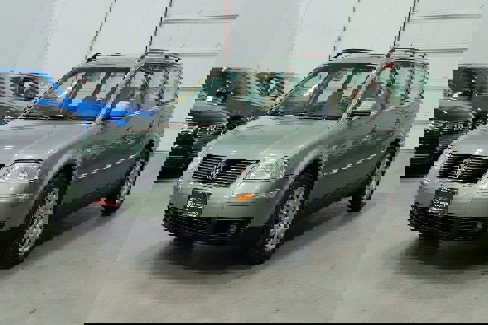 Used 2002 Volkswagen Passat GLX image 3