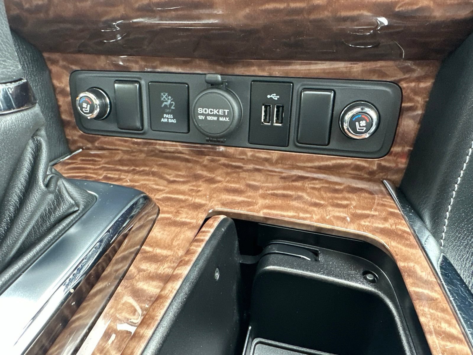 Used 2020 Nissan Armada Platinum w/ Captain's Chairs Package AWD/4WD image 72
