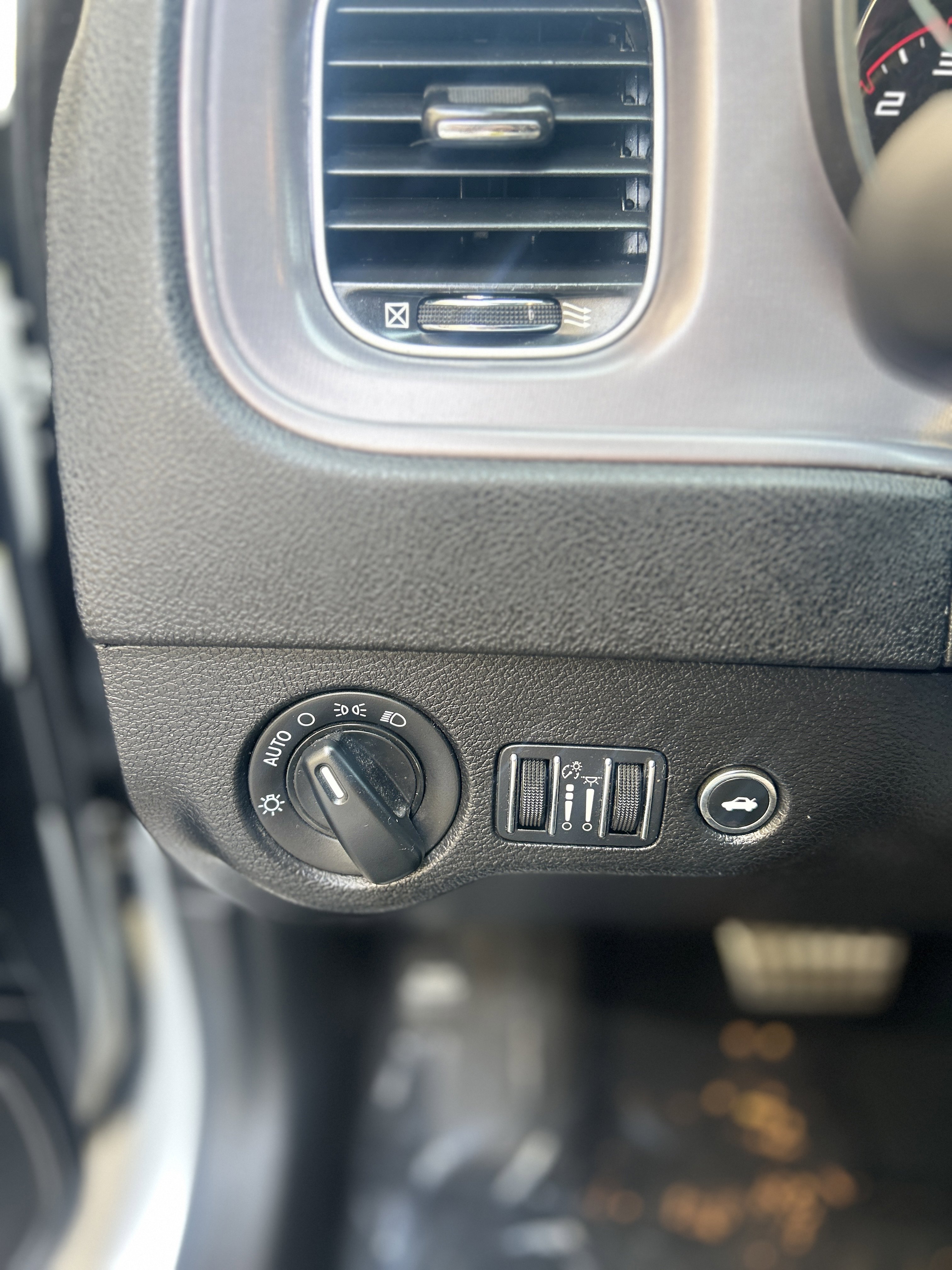 Used 2023 Dodge Charger R/T w/ Navigation & Travel Group image 12