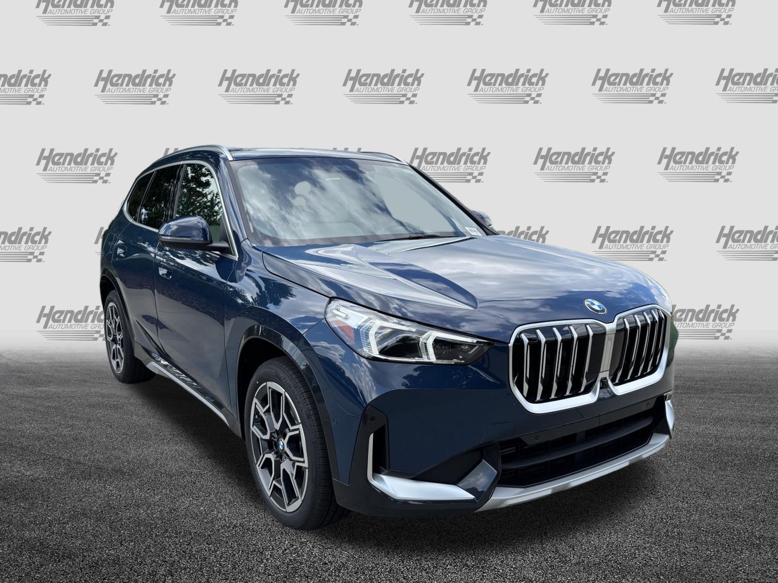 New 2026 BMW X1 xDrive28i w/ Technology Package AWD/4WD image 2