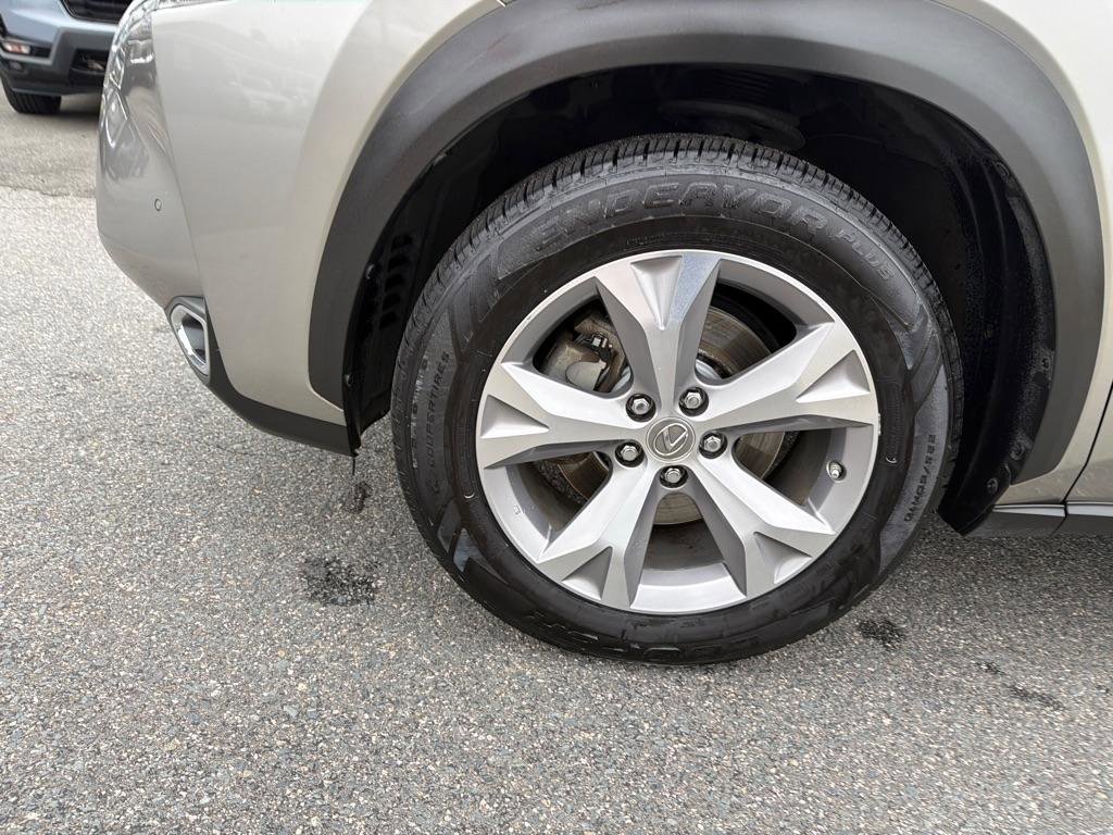 Used 2017 Lexus NX 200t AWD w/ Premium Package image 34