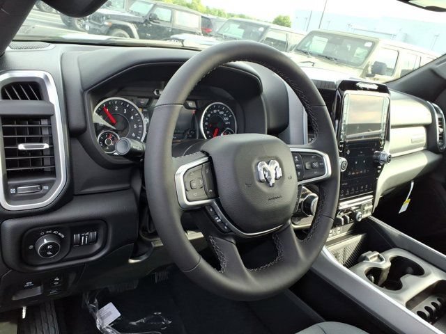 New 2026 RAM 1500 4x4 Crew Cab image 6