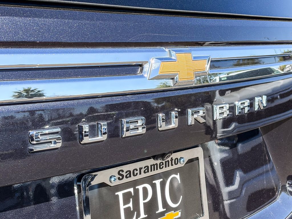 Used 2023 Chevrolet Suburban Premier image 9