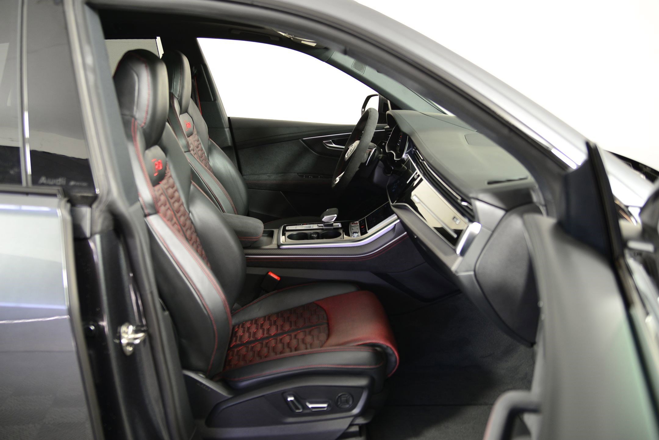 New 2026 Audi RS Q8 performance image 18