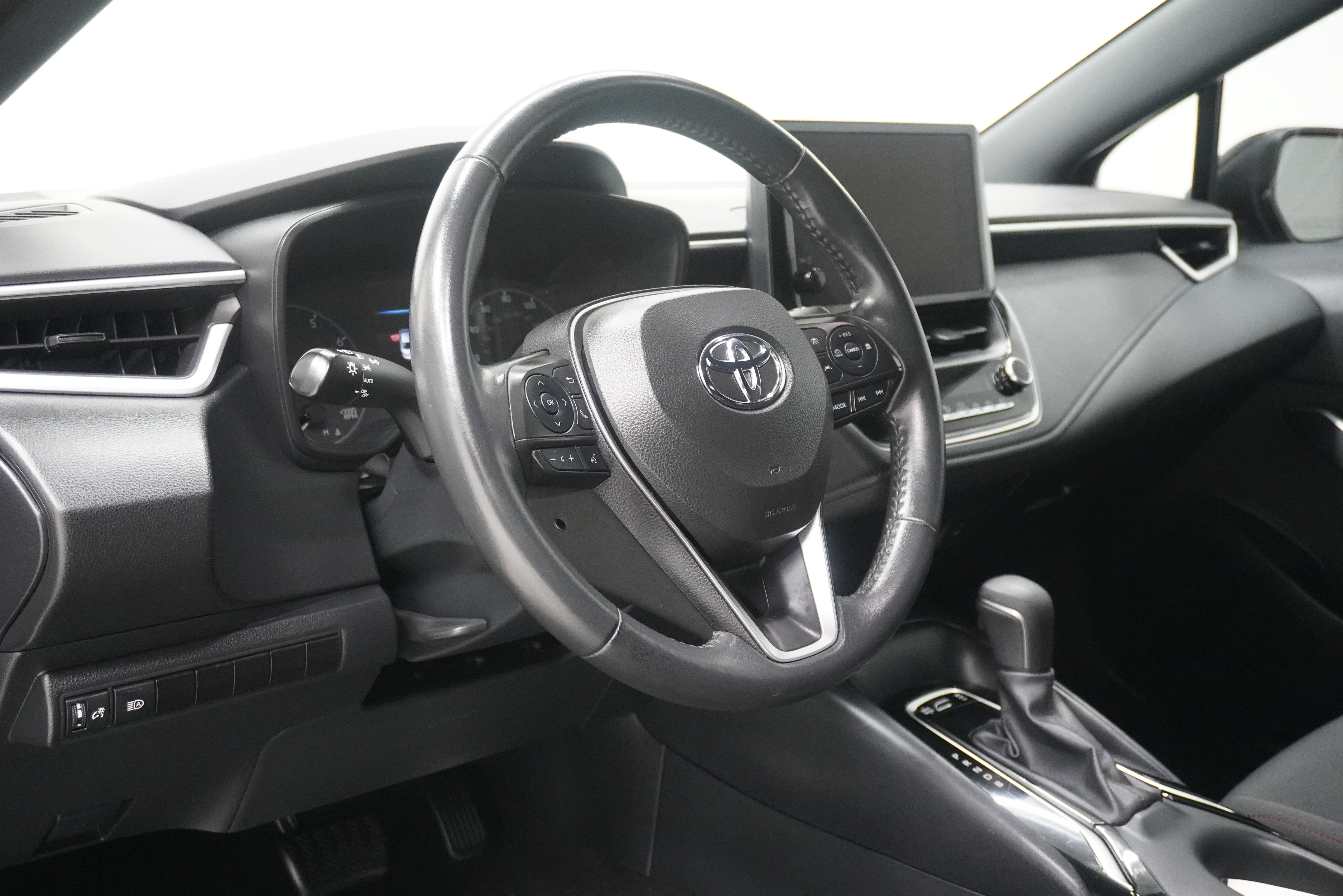 Used 2023 Toyota Corolla SE FWD image 10