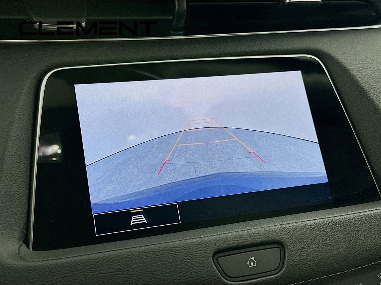 Used 2022 Cadillac XT4 Premium Luxury w/ Safety Alert Package image 20