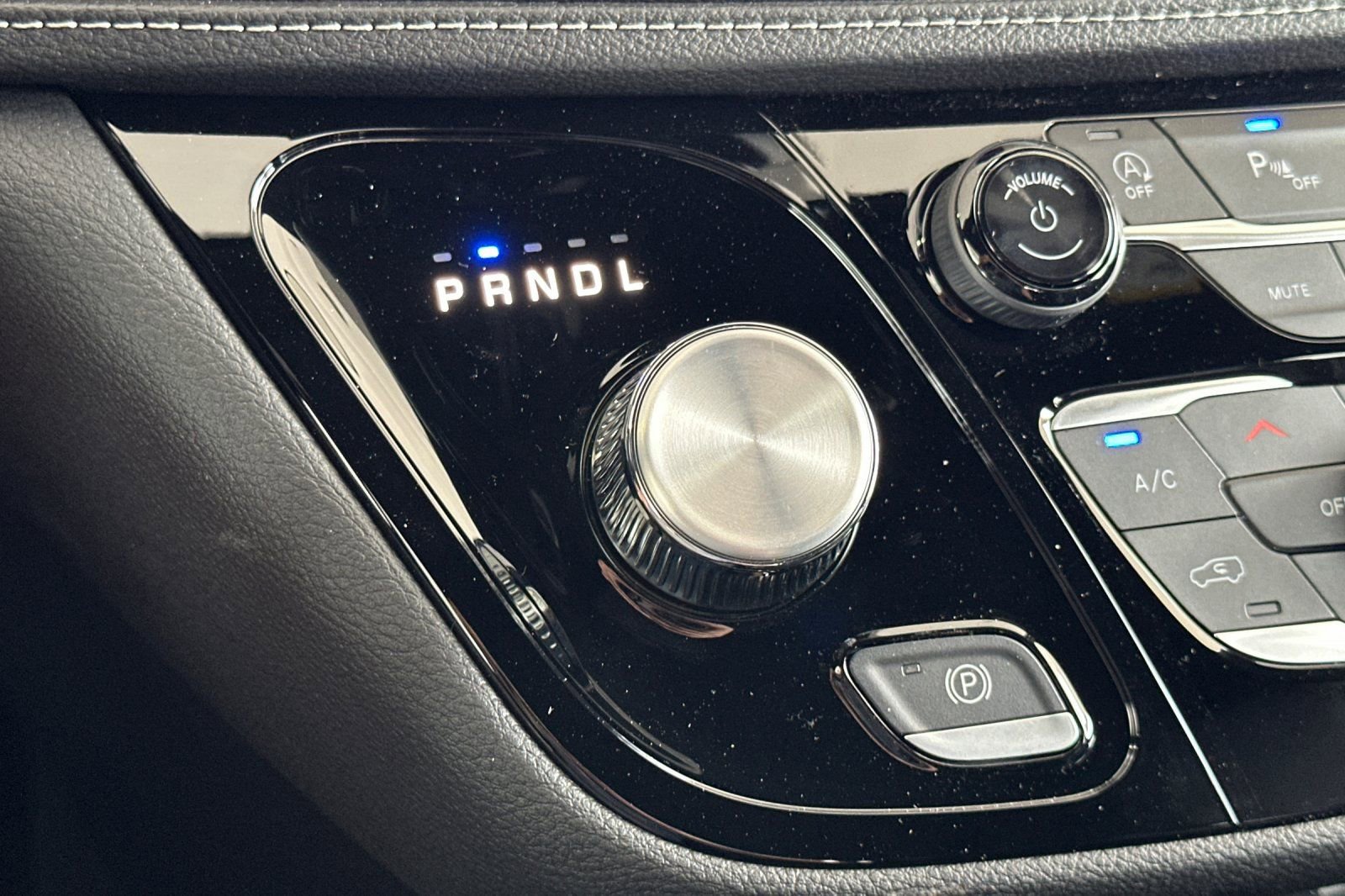 New 2026 Chrysler Pacifica Select image 23