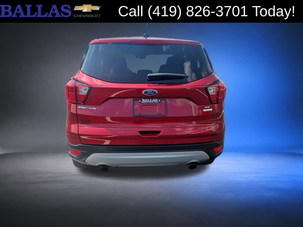 Used 2019 Ford Escape SE FWD image 4
