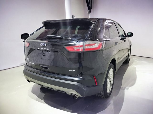 Used 2021 Ford Edge Titanium image 28