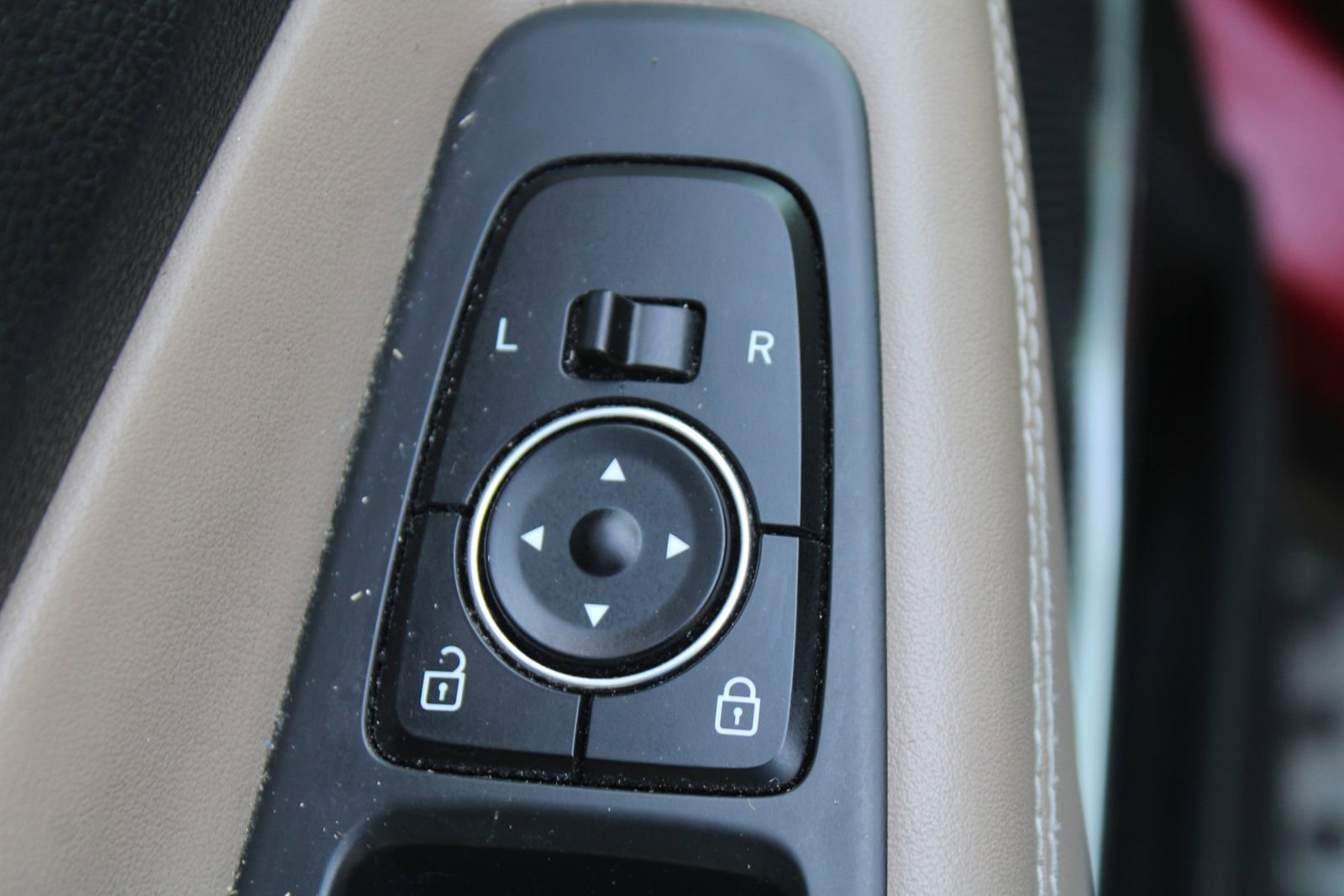 Used 2019 Hyundai Santa Fe Limited image 21