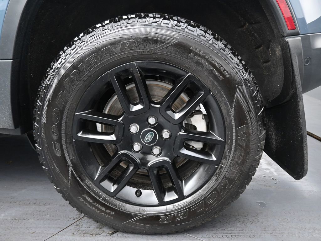 Used 2024 Land Rover Defender 110 S image 34