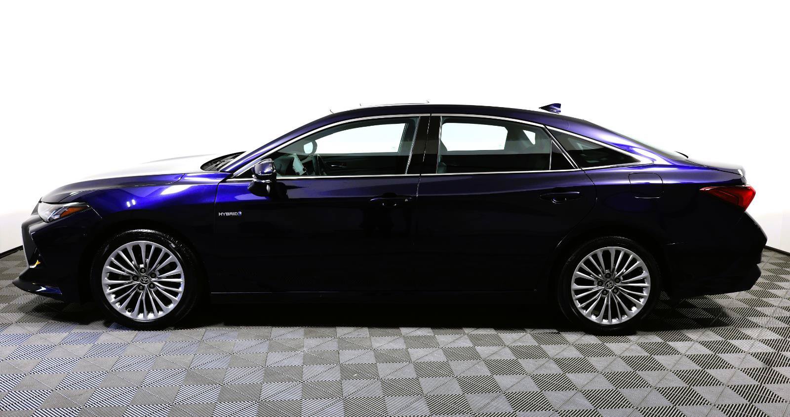 Used 2021 Toyota Avalon Limited FWD image 8