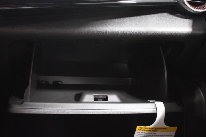 New 2026 Chevrolet Trax RS w/ Sunroof Package FWD image 26
