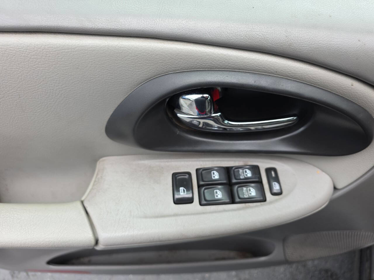 Used 2005 Chevrolet TrailBlazer EXT LS w/ LS Preferred Equipment Group image 11