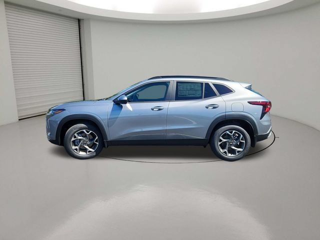 New 2026 Chevrolet Trax LT w/ Sunroof Package FWD image 4
