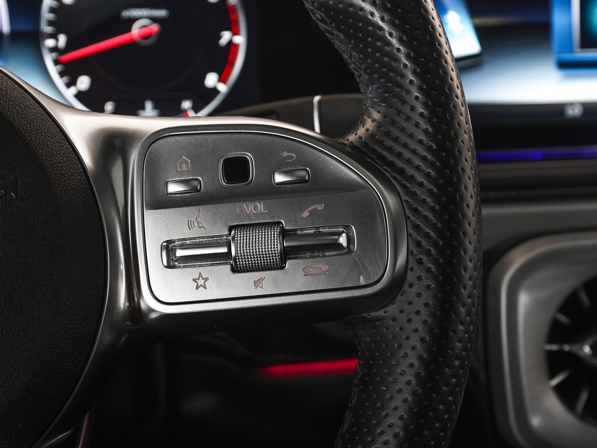 Used 2022 Mercedes-Benz G 550 w/ Exclusive Interior Package image 23