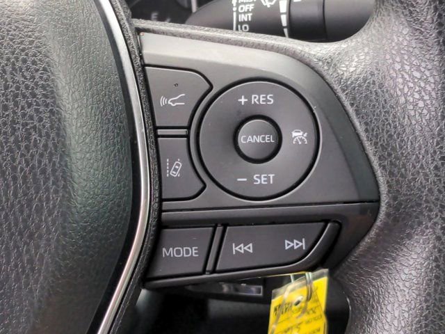 Used 2020 Toyota Camry LE FWD image 23