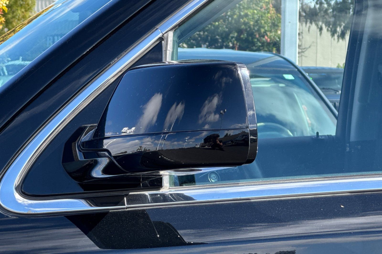 Used 2019 GMC Yukon SLT image 48