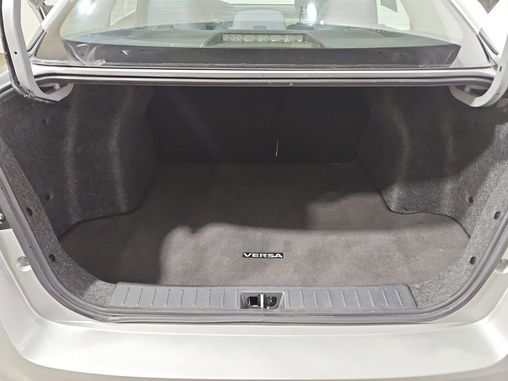Certified 2020 Nissan Versa SV image 23