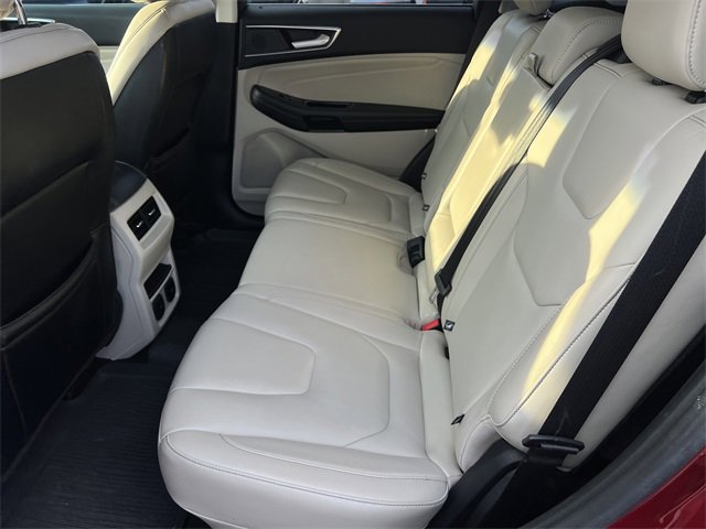 Used 2019 Ford Edge Titanium image 22