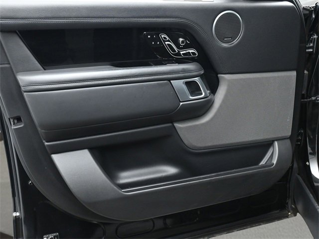 Used 2020 Land Rover Range Rover Long Wheelbase HSE image 9