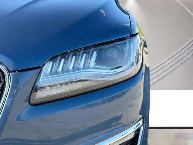 Used 2019 Lincoln MKZ Reserve w/ Reserve Plus Package FWD image 11