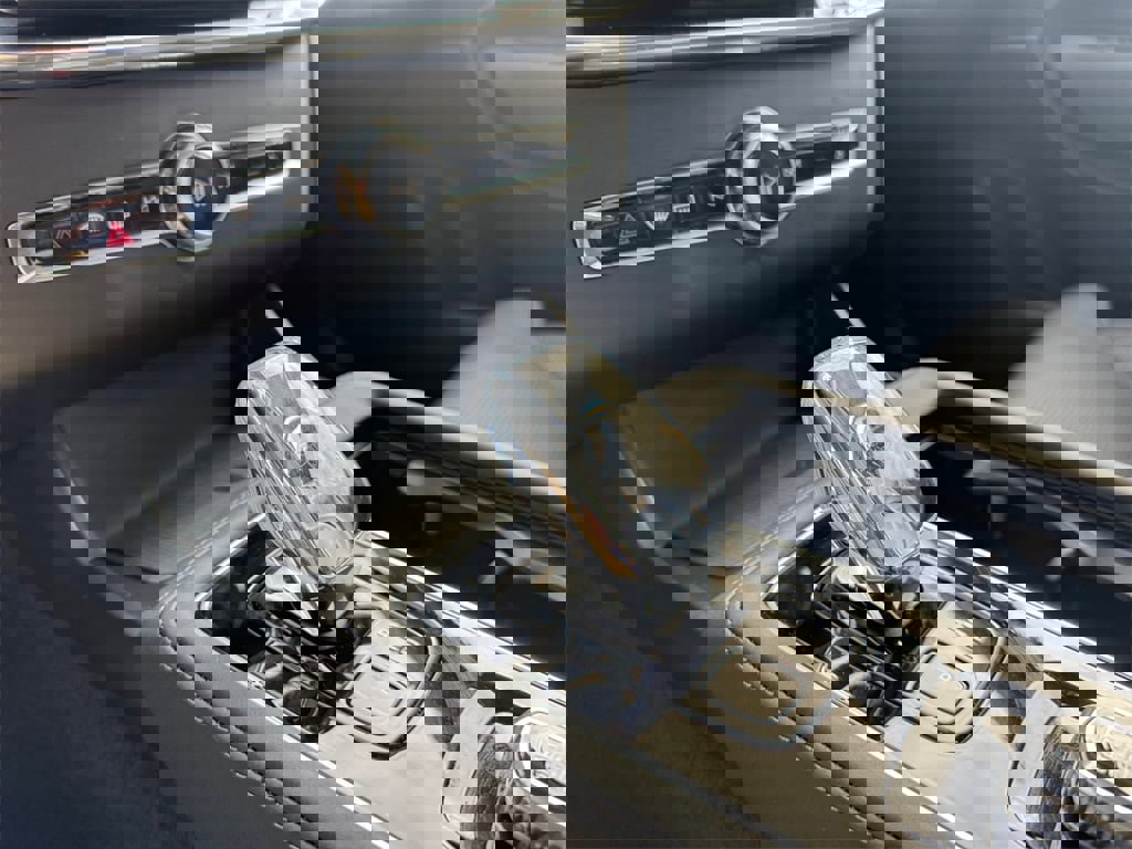 New 2025 Volvo XC90 B6 Ultra w/ Protection Package image 16