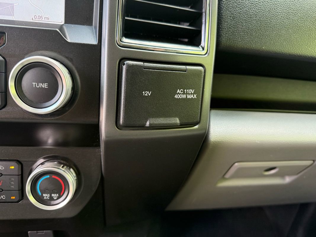 Used 2019 Ford F150 XLT w/ Equipment Group 302A Luxury AWD/4WD image 32